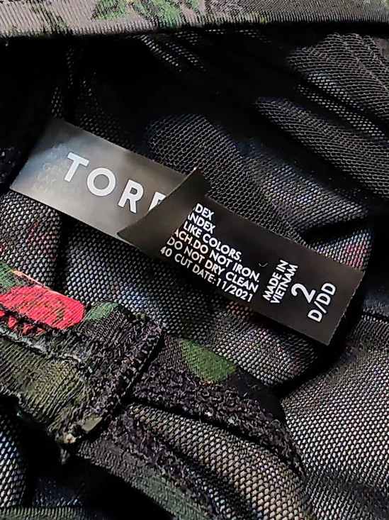 Torrid Black & Green Floral Camo & Skull One-Piece Swimsuit - Picture 6 of 6